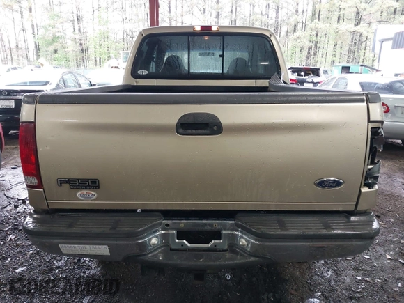2000 Ford F-350 XL with VIN 1FTSW31F4YEB27196, listed as a IAAI auction lot 41975971 with 262,435 mi miles and . Bid and sale history available at DreamBid. Image 16.