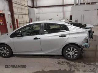 2020 Toyota Prius LE with VIN JTDL9RFU3L3019534, listed as a IAAI auction lot 41700624 with 47,923 mi miles and . Bid and sale history available at DreamBid. Image 14.