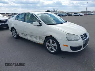 2008 Volkswagen Jetta Sedan SE with VIN 3VWRM71K28M154879, listed as a IAAI auction lot 41871221 with 163,932 mi miles. Bid and sale history available at carsss.com. Image 1.