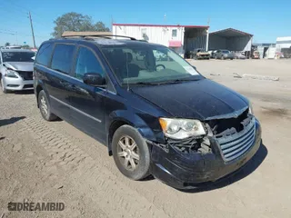 2010 Chrysler Town & Country Touring with VIN 2A4RR5D15AR254026, listed as a IAAI auction lot 41598992 with 206,042 mi miles. Bid and sale history available at carsss.com. Image 1.