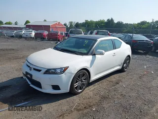 2011 Scion tC z VIN JTKJF5C74B3017306, wystawiony jako IAAI lot #42499369 z przebiegiem 290 429 mil mil oraz . Historia ofert i sprzedaży dostępna na DreamBid. Obrazek 2.