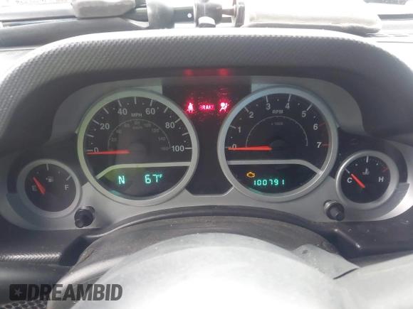 2007 Jeep Wrangler Rubicon with VIN 1J4GA64117L149666, listed as a IAAI auction lot 42252464 with 100,791 mi miles and . Bid and sale history available at DreamBid. Image 7.