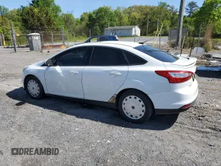 2013 Ford Focus SE z VIN 1FADP3F24DL128940, wystawiony jako Copart lot #54798665 z przebiegiem Nie podano mil oraz Tytuł czysty. Historia ofert i sprzedaży dostępna na DreamBid. Obrazek 2.