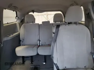 2011 Toyota Sienna LE AAS с VIN 5TDKK3DC1BS047417, выставлен на аукционе Copart как лот 44883125 с пробегом 265 158 миль миль и Списание • Salvage title. История ставок и продаж доступна на DreamBid. Изображение 10.