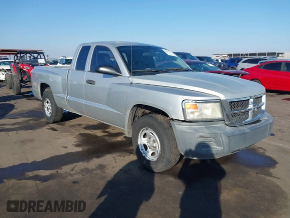 2008 Dodge Dakota ST with VIN 1D7HE22KX8S626188, listed as a IAAI auction lot 41454772 with 215,297 mi miles and . Bid and sale history available at carsss.com. Image 1.