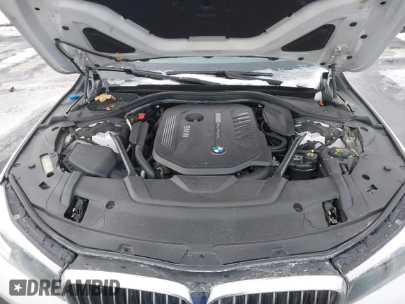 2018 BMW 7 Series 740i xDrive with VIN WBA7E4C59JGV23876, listed as a IAAI auction lot 41381398 with 106,675 mi miles. Bid and sale history available at carsss.com. Image 10.