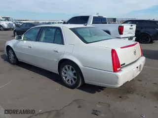 2008 Cadillac DTS w/1SD with VIN 1G6KD57Y98U184304, listed as a IAAI auction lot 41205430 with 177,698 mi miles. Bid and sale history available at carsss.com. Image 3.