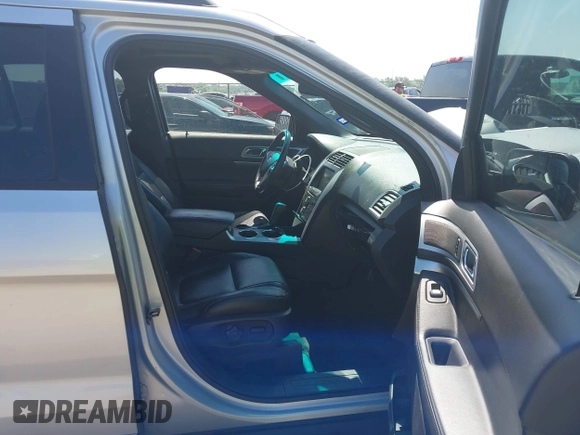 2014 Ford Explorer XLT with VIN 1FM5K7D85EGB58126, listed as a IAAI auction lot 42319867 with 189,362 mi miles and . Bid and sale history available at DreamBid. Image 5.