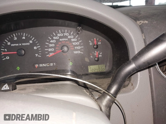 2008 Ford F-150 XLT with VIN 1FTPW12548FA13676, listed as a IAAI auction lot 41802616 with 122,493 mi miles and . Bid and sale history available at DreamBid. Image 7.