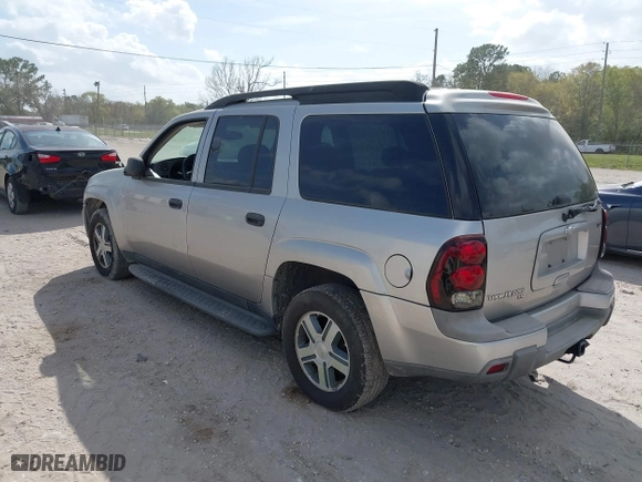 2005 Chevrolet TrailBlazer LS with VIN 1GNES16S356197031, listed as a IAAI auction lot 41717444 with 149,519 mi miles. Bid and sale history available at carsss.com. Image 3.