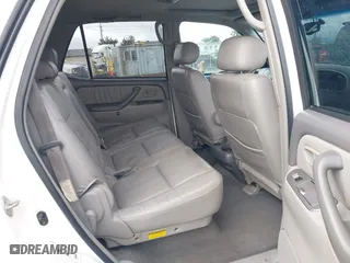 2003 Toyota Sequoia Limited with VIN 5TDBT48A43S183652, listed as a IAAI auction lot 41549774 with 250,505 mi miles. Bid and sale history available at carsss.com. Image 8.