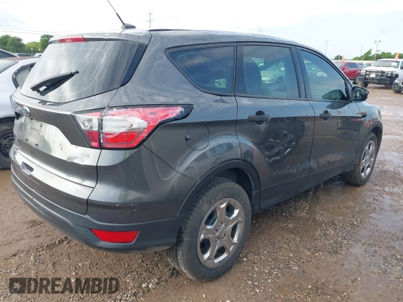 2017 Ford Escape S z VIN 1FMCU0F70HUC24455, wystawiony jako IAAI lot #42093457 z przebiegiem 144 049 mil mil oraz . Historia ofert i sprzedaży dostępna na DreamBid. Obrazek 4.