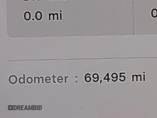 2018 Tesla Model 3 Long Range Battery z VIN 5YJ3E1EB1JF170479, wystawiony jako IAAI lot #42290687 z przebiegiem 69 495 mil mil oraz . Historia ofert i sprzedaży dostępna na DreamBid. Obrazek 16.