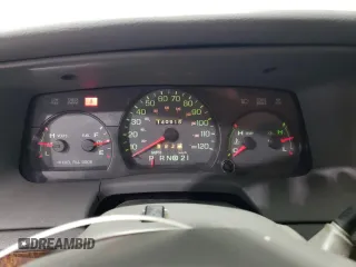 2005 Mercury Grand Marquis GS z VIN 2MEFM74W05X612471, wystawiony jako Copart lot #49455195 z przebiegiem 140 916 mil mil oraz Szkoda całkowita • Salvage title. Historia ofert i sprzedaży dostępna na DreamBid. Obrazek 9.