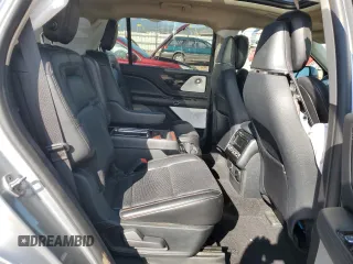 2020 Lincoln Aviator Reserve z VIN 5LM5J7XC2LGL35647, wystawiony jako Copart lot #71263444 z przebiegiem 56 792 mil mil oraz Szkoda całkowita • Salvage title. Historia ofert i sprzedaży dostępna na DreamBid. Obrazek 11.