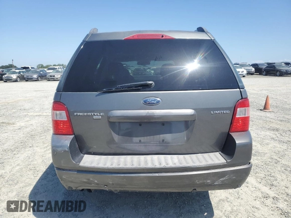 2005 Ford Freestyle Limited z VIN 1FMDK06165GA16290, wystawiony jako Copart lot #55596965 z przebiegiem Nie podano mil oraz Szkoda całkowita • Salvage title. Historia ofert i sprzedaży dostępna na DreamBid. Obrazek 6.