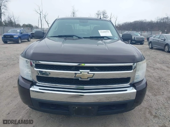 2008 Chevrolet Silverado 1500 Work Truck with VIN 1GCEC19C08Z110229, listed as a IAAI auction lot 41608954 with 40,260 mi miles. Bid and sale history available at carsss.com. Image 11.