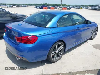2018 BMW 4 Series 440i z VIN WBA4Z5C56JEE16537, wystawiony jako IAAI lot #42432394 z przebiegiem 56 053 mil mil oraz . Historia ofert i sprzedaży dostępna na DreamBid. Obrazek 4.