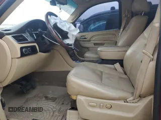 2011 Cadillac Escalade ESV Premium z VIN 1GYS4JEF1BR180906, wystawiony jako Copart lot #83819474 z przebiegiem 188 655 mil mil oraz Czysty tytuł • Clean title. Historia ofert i sprzedaży dostępna na DreamBid. Obrazek 7.