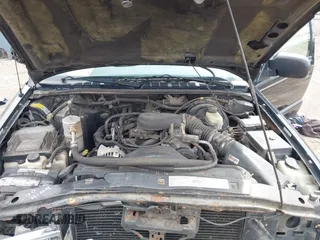 2001 Chevrolet S-10 LS with VIN 1GCCS19W818112858, listed as a IAAI auction lot 41955250 with 185,516 mi miles and . Bid and sale history available at DreamBid. Image 10.