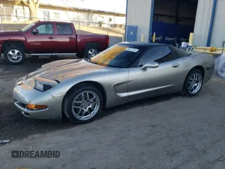 1999 Chevrolet Corvette with VIN 1G1YY22GXX5102784, listed as a Copart auction lot 80577334 with 250,285 mi miles and Salvage Title. Bid and sale history available at carsss.com. Image 1.