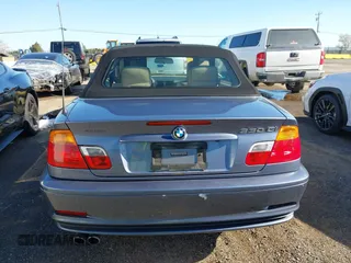 2001 BMW 3 Series 330Ci with VIN WBABS53421JU80078, listed as a IAAI auction lot 41910622 with 101,869 mi miles. Bid and sale history available at carsss.com. Image 17.