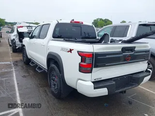 2025 Nissan Frontier SV с VIN 1N6ED1EJ8SN610734, выставлен на аукционе IAAI как лот 42210100 с пробегом 8 465 миль миль и . История ставок и продаж доступна на DreamBid. Изображение 3.