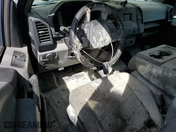 2017 Ford F-150 XL с VIN 1FTMF1C87HKC30836, выставлен на аукционе Copart как лот 54788285 с пробегом Не указан миль и Списание • Salvage title. История ставок и продаж доступна на DreamBid. Изображение 8.