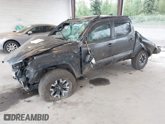 2022 Toyota Tacoma SR z VIN 3TMCZ5ANXNM493703, wystawiony jako IAAI lot #42139285 z przebiegiem 42 572 mil mil oraz . Historia ofert i sprzedaży dostępna na DreamBid. Obrazek 18.