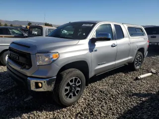 2016 Toyota Tundra 4WD Truck LTD with VIN 5TFBY5F12GX520832, listed as a Copart auction lot 72241384 with 116,919 mi miles and Salvage Title. Bid and sale history available at carsss.com. Image 1.