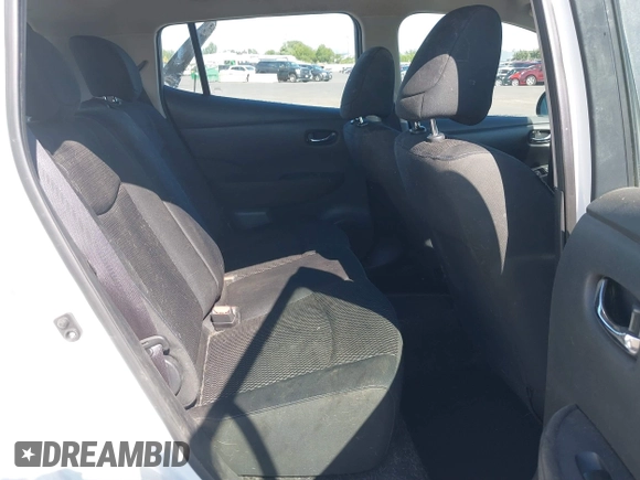 2015 Nissan LEAF SV with VIN 1N4AZ0CP9FC323706, listed as a IAAI auction lot 41631924 with 76,042 mi miles. Bid and sale history available at carsss.com. Image 8.
