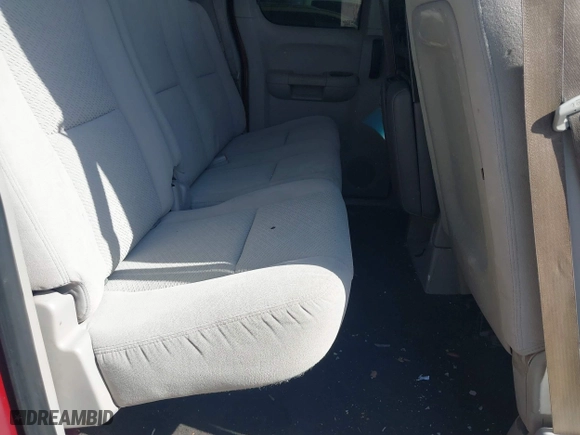 2007 Chevrolet Silverado 1500 Work Truck with VIN 1GCEC19C07Z513822, listed as a IAAI auction lot 41573741 with 175,191 mi miles. Bid and sale history available at carsss.com. Image 8.