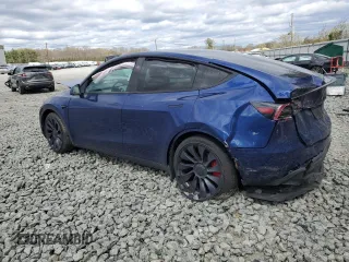 2024 Tesla Model Y Performance z VIN 7SAYGDEF6RA268195, wystawiony jako Copart lot #53211075 z przebiegiem Nie podano mil oraz Szkoda całkowita • Salvage title. Historia ofert i sprzedaży dostępna na DreamBid. Obrazek 2.
