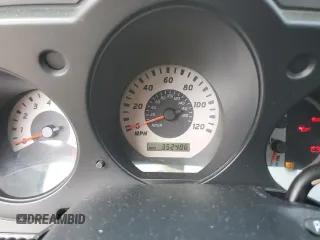 2004 Nissan Frontier XE z VIN 1N6DD26T44C426990, wystawiony jako Copart lot #61967785 z przebiegiem 352 486 mil mil oraz Czysty tytuł • Clean title. Historia ofert i sprzedaży dostępna na DreamBid. Obrazek 9.