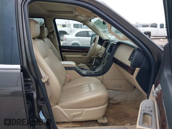 2005 Lincoln Aviator z VIN 5LMEU68H45ZJ07216, wystawiony jako IAAI lot #41778556 z przebiegiem 175 367 mil mil oraz . Historia ofert i sprzedaży dostępna na DreamBid. Obrazek 5.