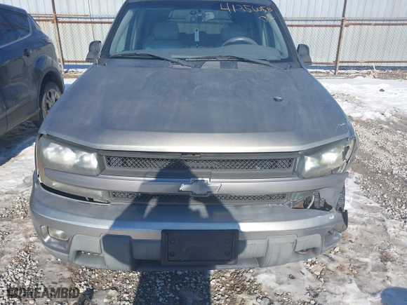 2005 Chevrolet TrailBlazer LT with VIN 1GNDT13S152213571, listed as a IAAI auction lot 41356058 with 157,856 mi miles. Bid and sale history available at carsss.com. Image 12.