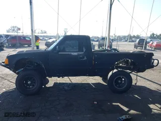 2004 Ford Ranger XL with VIN 1FTYR10D94PB31121, listed as a IAAI auction lot 41049276 with 178,294 mi miles. Bid and sale history available at carsss.com. Image 15.