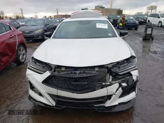 2021 Acura TLX w/A-Spec Package with VIN 19UUB5F53MA012897, listed as a IAAI auction lot 41571283 with 1 mi miles. Bid and sale history available at carsss.com. Image 11.