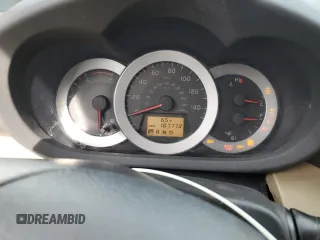 2010 Toyota RAV4 Limited z VIN 2T3DK4DV8AW016887, wystawiony jako Copart lot #59012315 z przebiegiem 187 773 mil mil oraz Szkoda całkowita • Salvage title. Historia ofert i sprzedaży dostępna na DreamBid. Obrazek 9.