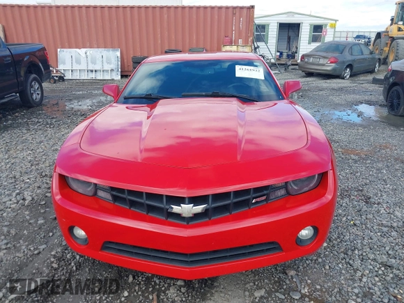 2012 Chevrolet Camaro 1LT z VIN 2G1FB1E3XC9203347, wystawiony jako IAAI lot #41261932 z przebiegiem 106 070 mil mil oraz . Historia ofert i sprzedaży dostępna na DreamBid. Obrazek 12.