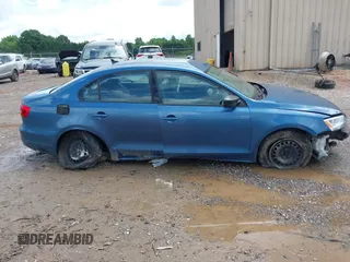 2015 Volkswagen Jetta S с VIN 3VW2K7AJ3FM306356, выставлен на аукционе IAAI как лот 42244687 с пробегом 87 901 миль миль и . История ставок и продаж доступна на DreamBid. Изображение 14.