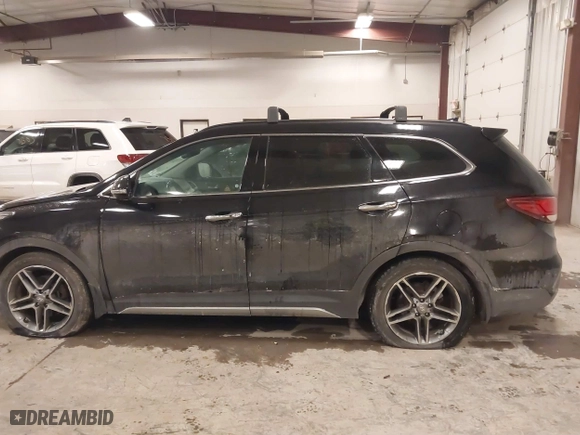 2017 Hyundai Santa Fe Limited Ultimate with VIN KM8SRDHF7HU250723, listed as a IAAI auction lot 41401876 with 157,432 mi miles. Bid and sale history available at carsss.com. Image 14.