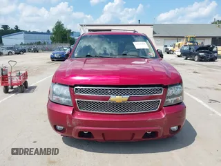 2013 Chevrolet Suburban LT with VIN 1GNSKJE7XDR184242, listed as a IAAI auction lot 42736924 with 217,906 mi miles and . Bid and sale history available at DreamBid. Image 12.