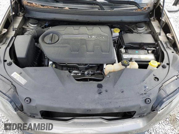 2019 Jeep Cherokee Latitude z VIN 1C4PJLCX5KD148002, wystawiony jako Copart lot #54170595 z przebiegiem 136 852 mil mil oraz Szkoda całkowita • Salvage title. Historia ofert i sprzedaży dostępna na DreamBid. Obrazek 12.