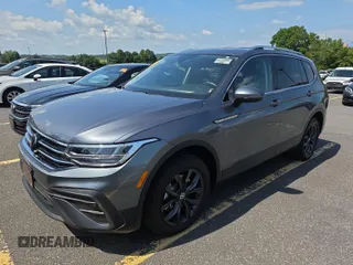 2024 Volkswagen Tiguan SE с VIN 3VV3B7AXXRM083203, выставлен на аукционе IAAI как лот 42813448 с пробегом 30 988 миль миль и . История ставок и продаж доступна на DreamBid. Изображение 9.