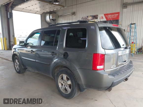 2009 Honda Pilot EX with VIN 5FNYF48419B021891, listed as a IAAI auction lot 42241327 with 178,926 mi miles and . Bid and sale history available at DreamBid. Image 3.