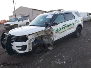 2016 Ford Utility Police Interceptor with VIN 1FM5K8ARXGGC35840, listed as a IAAI auction lot 41349480 with 186,054 mi miles. Bid and sale history available at carsss.com. Image 17.