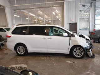 2014 Toyota Sienna XLE with VIN 5TDYK3DC5ES508021, listed as a IAAI auction lot 41963128 with 162,578 mi miles. Bid and sale history available at carsss.com. Image 14.