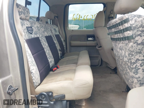 2004 Ford F-150 XLT z VIN 1FTPW145X4KA58345, wystawiony jako IAAI lot #42522422 z przebiegiem Nie podano mil oraz . Historia ofert i sprzedaży dostępna na DreamBid. Obrazek 8.