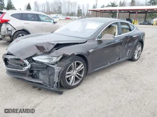 2013 Tesla Model S with VIN 5YJSA1DG5DFP09632, listed as a IAAI auction lot 41836932 with 1 mi miles. Bid and sale history available at carsss.com. Image 25.